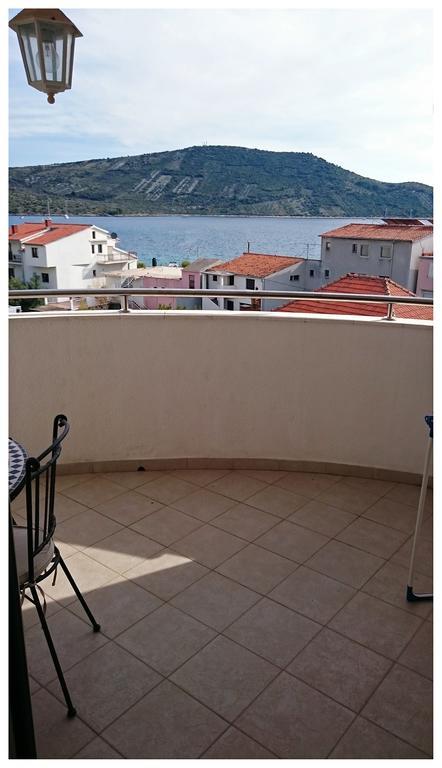 Apartments Ruza Primošten Oda fotoğraf